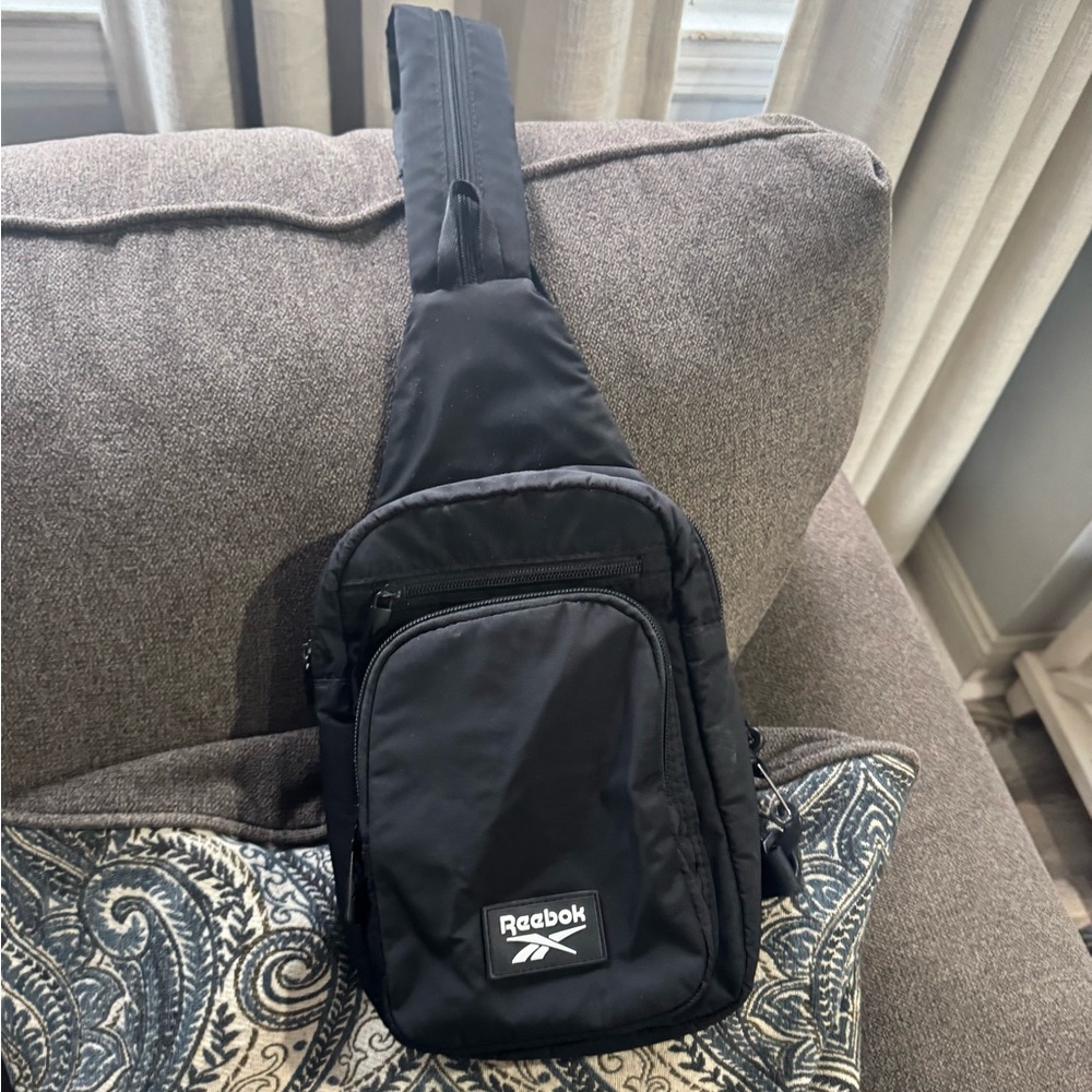 Reebok unisex sling Bag